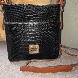 Dooney & Bourke black embossed crossbody bag. EUC gorgeous